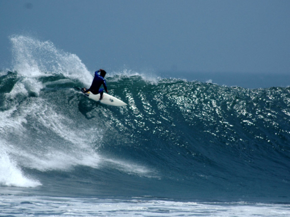 chicama-peru-surfing-waves