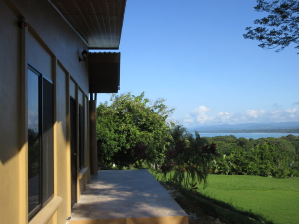 casa-belle-vista-pilon-pavones