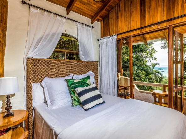 casa-mono-titi-manuel-antonio