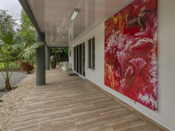 spectacular-surf-yoga-retreat-center-uvita