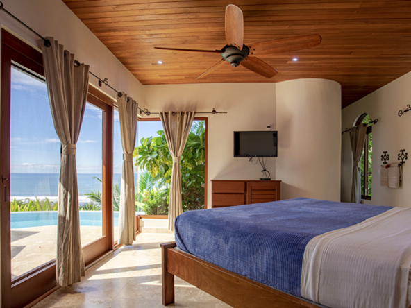 luxury-home-just-steps-from-the-beach