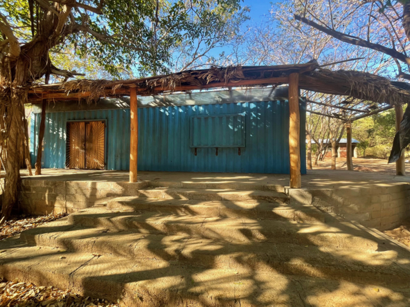 popoyo-surf-villa-with-business