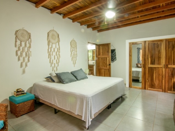 popoyo-surf-villa-with-business-potential