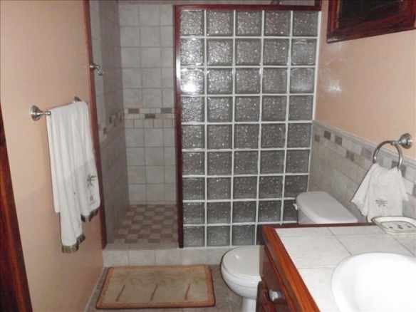 pilon-surf-house-for-rent
