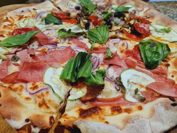 la-piña-italian-restaurant-pavones-punta-banco-9