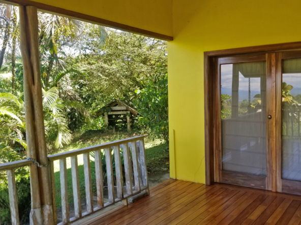 casa-amarilla-pavones
