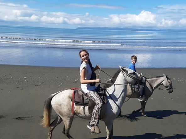 horseback-riding-playa-zancudo