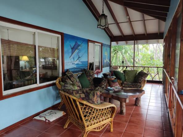 casa-celeste-playa-zancudo
