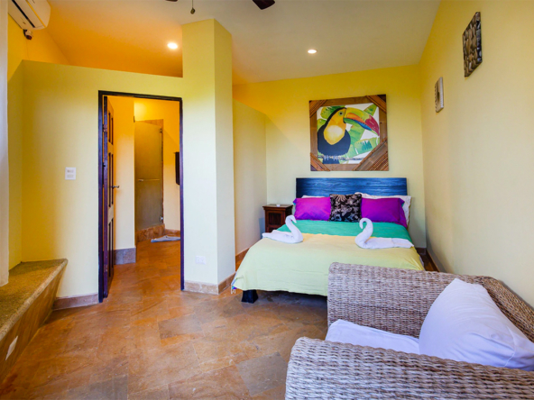 casa-playa-vista-manuel-antonio-for-sale