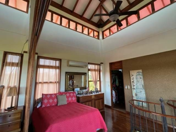 tropical-luxury-pavones-villa