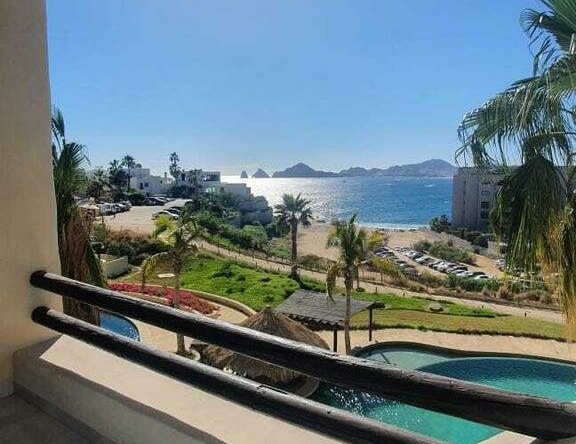 oceanfront-cabo-san-lucas-corridor