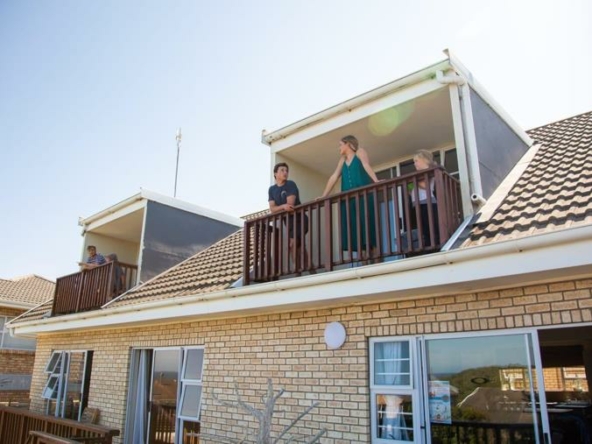 8-bedroom-surf-home-south-africa