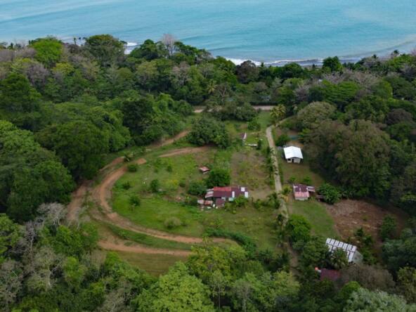 paraiso-mangle-1.24-acres-with-house-walk-to-beach