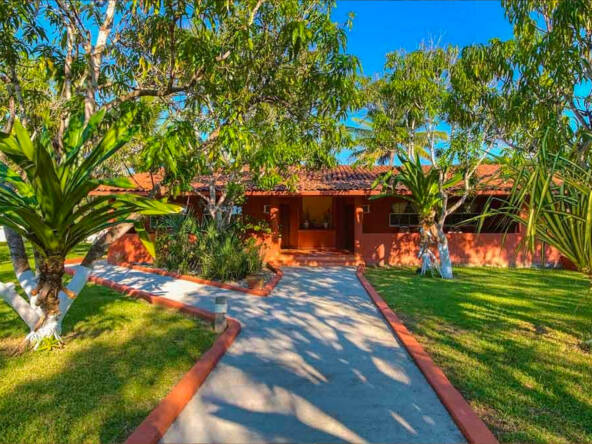 majahua-palms-saladita-hotel-for-sale