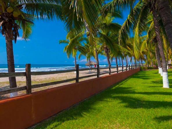 majahua-palms-saladita-hotel-for-sale