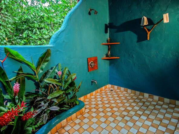 osa-waterfront-lodge-for-sale