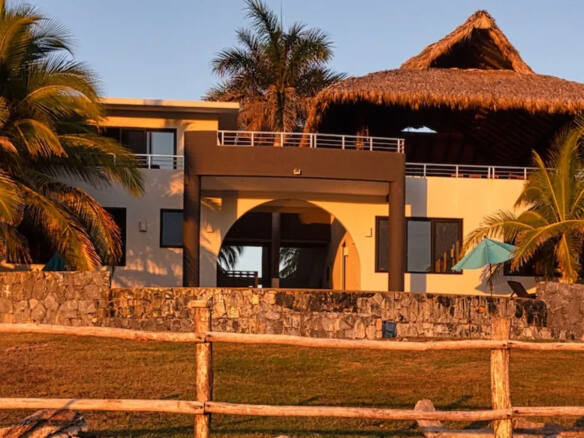 casa-cuchara-saladita-beach-house