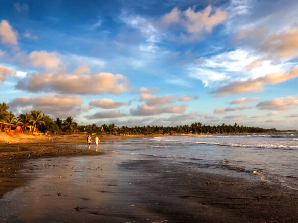casa-cuchara-saladita-beach-house