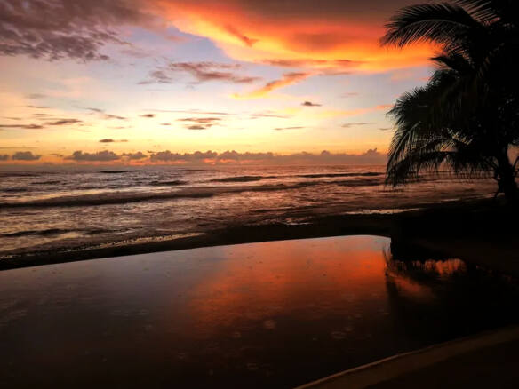 casa-cuchara-saladita-beach-house
