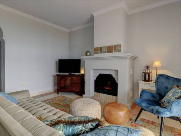 furnished-seaside-apartment-in-cesare-malaga-spain