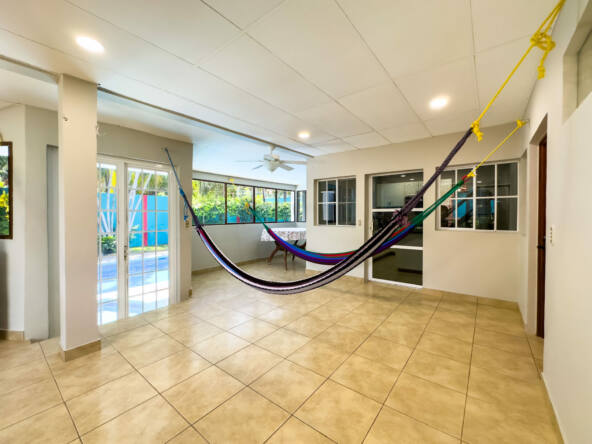 income-producing-beach-house-las-flores