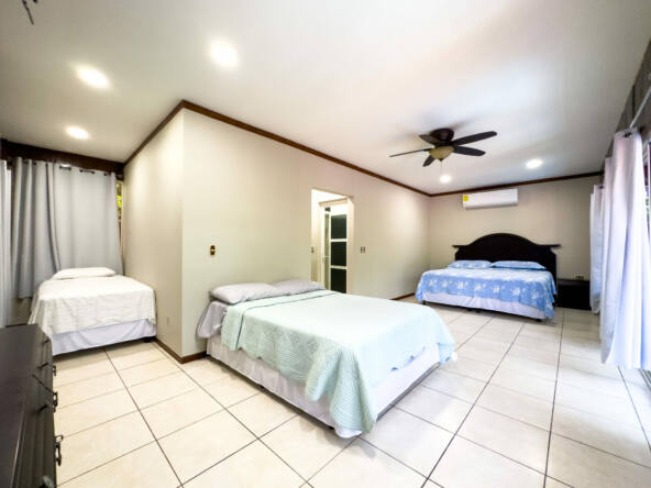 income-producing-beach-house-las-flores