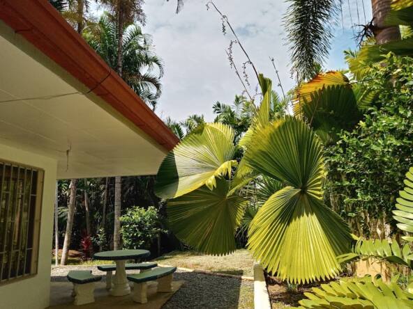 pavones-titled-home-for-sale