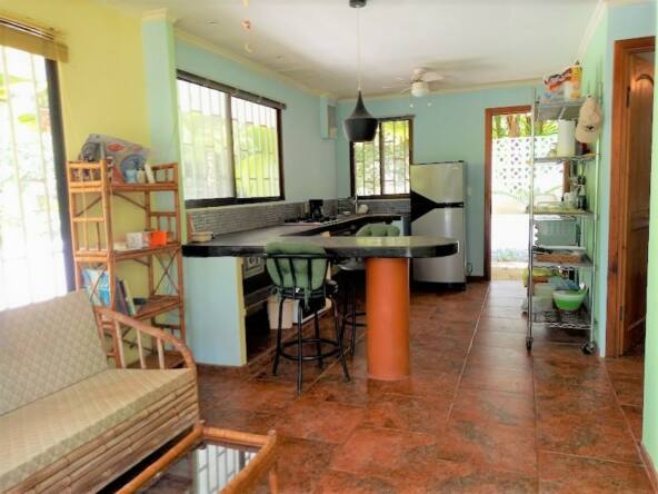 pavones-titled-home-for-sale