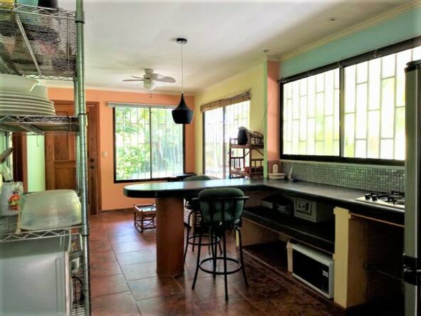 pavones-titled-home-for-sale