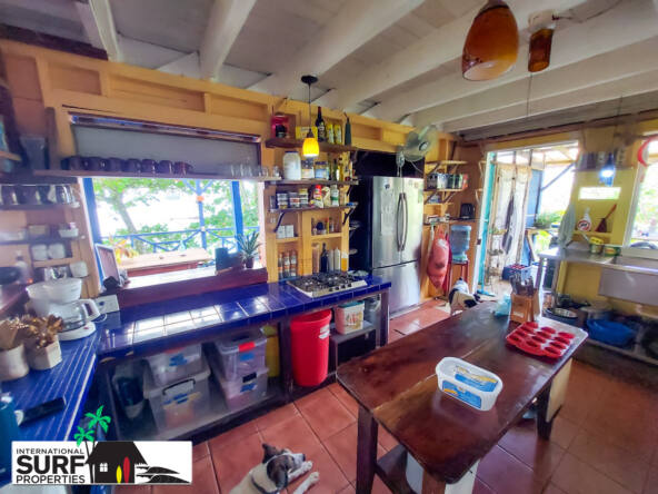 beachfront-lodge-for-sale-in-bocas-dell-toro