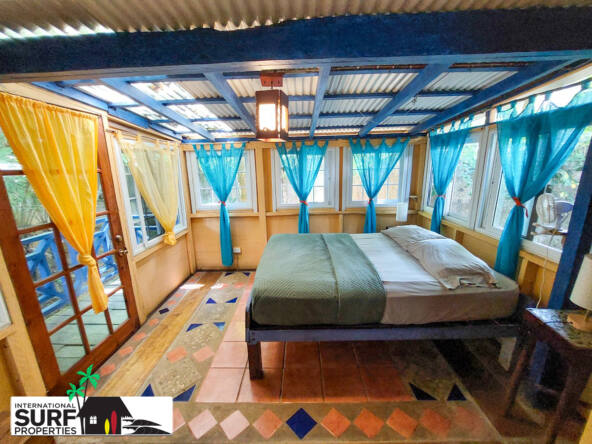 beachfront-lodge-for-sale-in-bocas-dell-toro