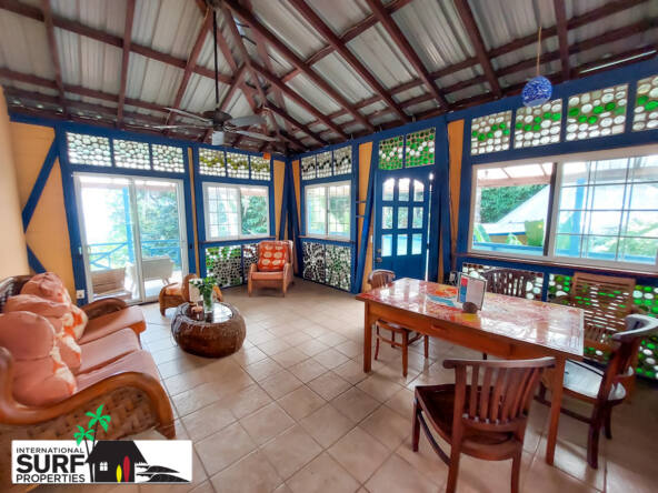 beachfront-lodge-for-sale-in-bocas-dell-toro