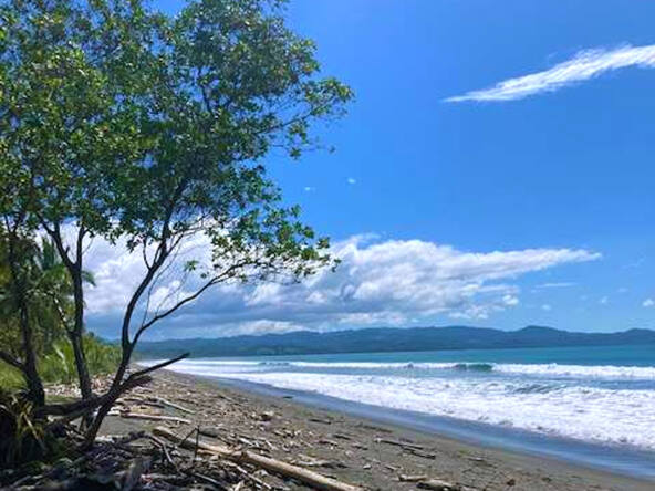 costa-rica-beachfront-fixer-on-playa-zancudo