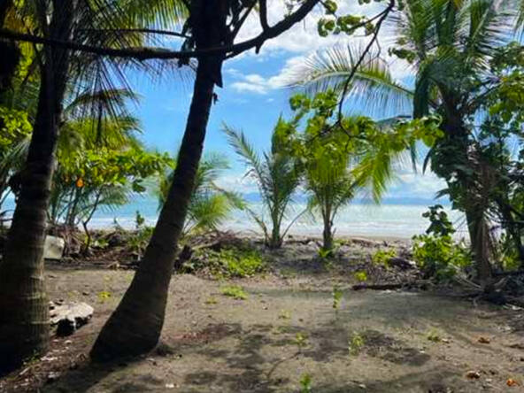 costa-rica-beachfront-fixer-on-playa-zancudo