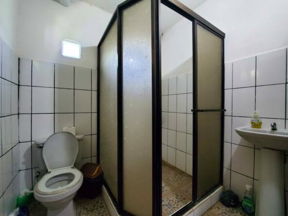 house-for-sale-just-a-few-steps-from-the-beach-in-pavones-costa-rica