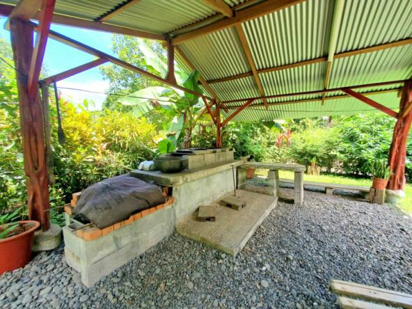 house-for-sale-just-a-few-steps-from-the-beach-in-pavones-costa-rica