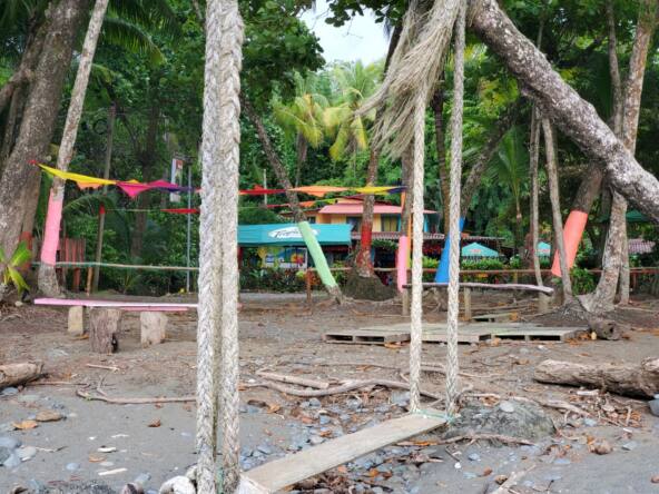 la-pina-waterfront-restaurant-for-sale-in-pavones-costa-rica