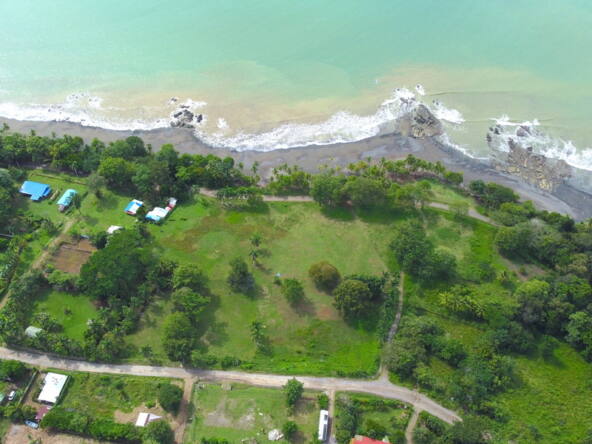 pavones-beachfront-property