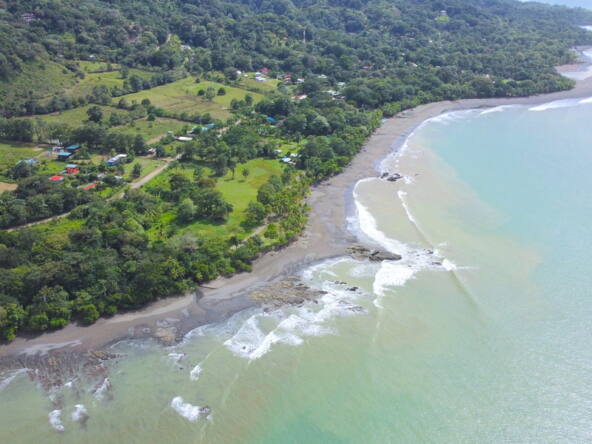 pavones-beachfront-property