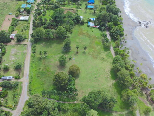 pavones-beachfront-property