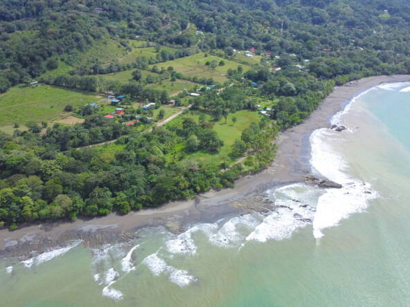 pavones-beachfront-property