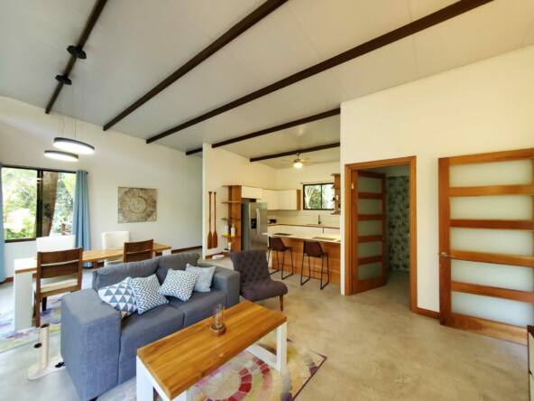 tropicana-surf-retreat-with-ocean-views-