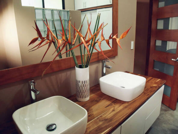 tropicana-surf-retreat-with-ocean-views-