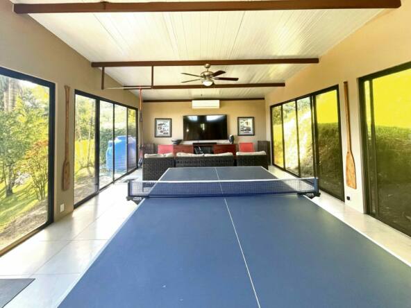 tropicana-surf-retreat-with-ocean-views-