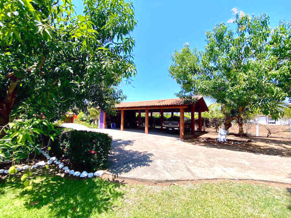 saladita-dream-home-surf-properties