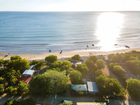 beachfront-lot-in-playa-el-astillero