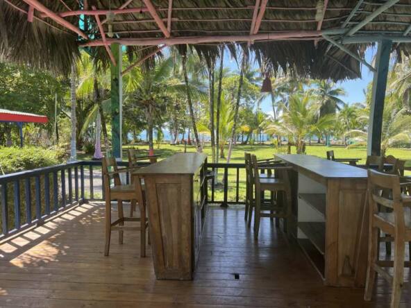 house-with-three-income-producing-cabinas-on-the-beach