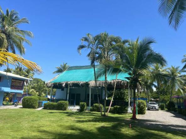 house-with-three-income-producing-cabinas-on-the-beach