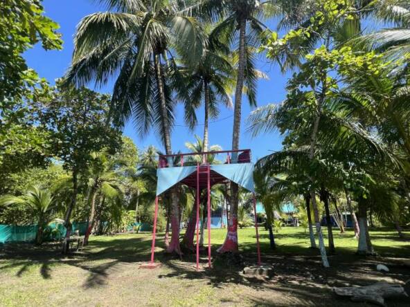 house-with-three-income-producing-cabinas-on-the-beach