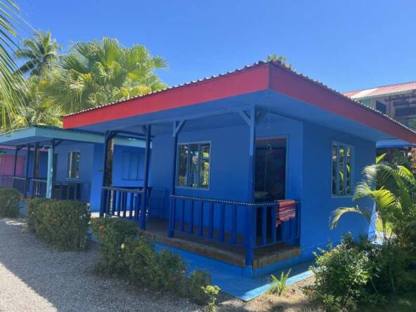 house-with-three-income-producing-cabinas-on-the-beach